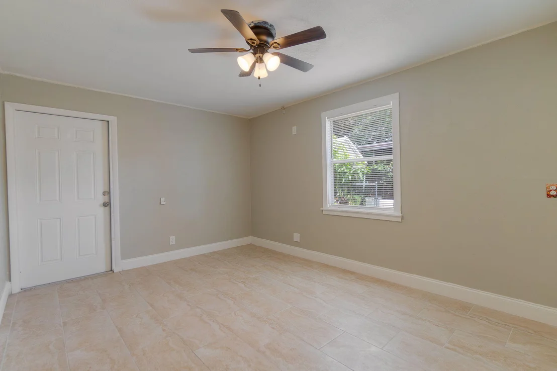 Photo of 217 Fleming Avenue