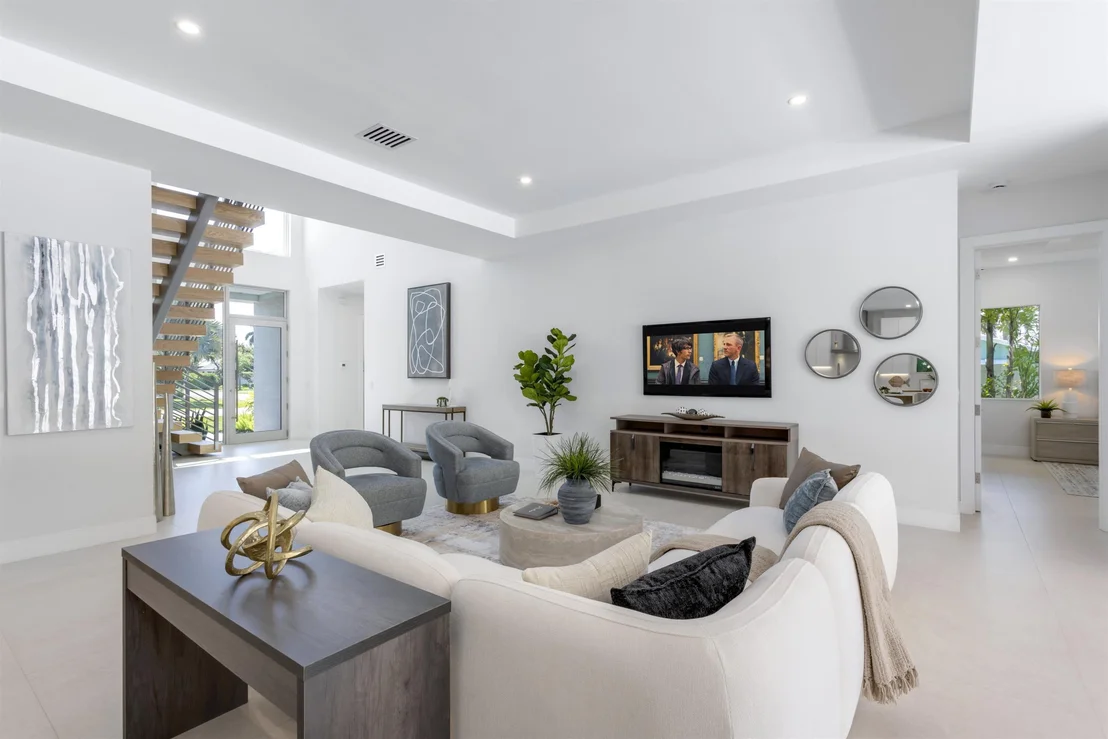 Photo of 417 Lake Drive