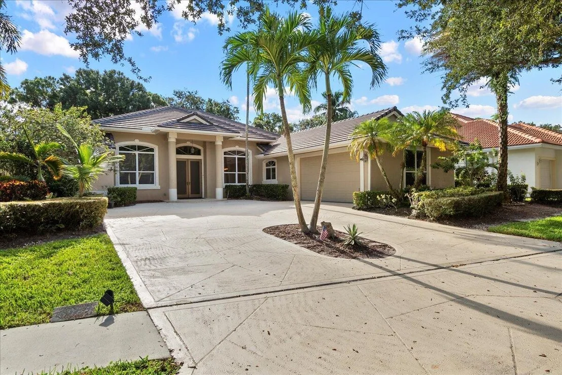 Photo of 6989 Cypress Cove Circle