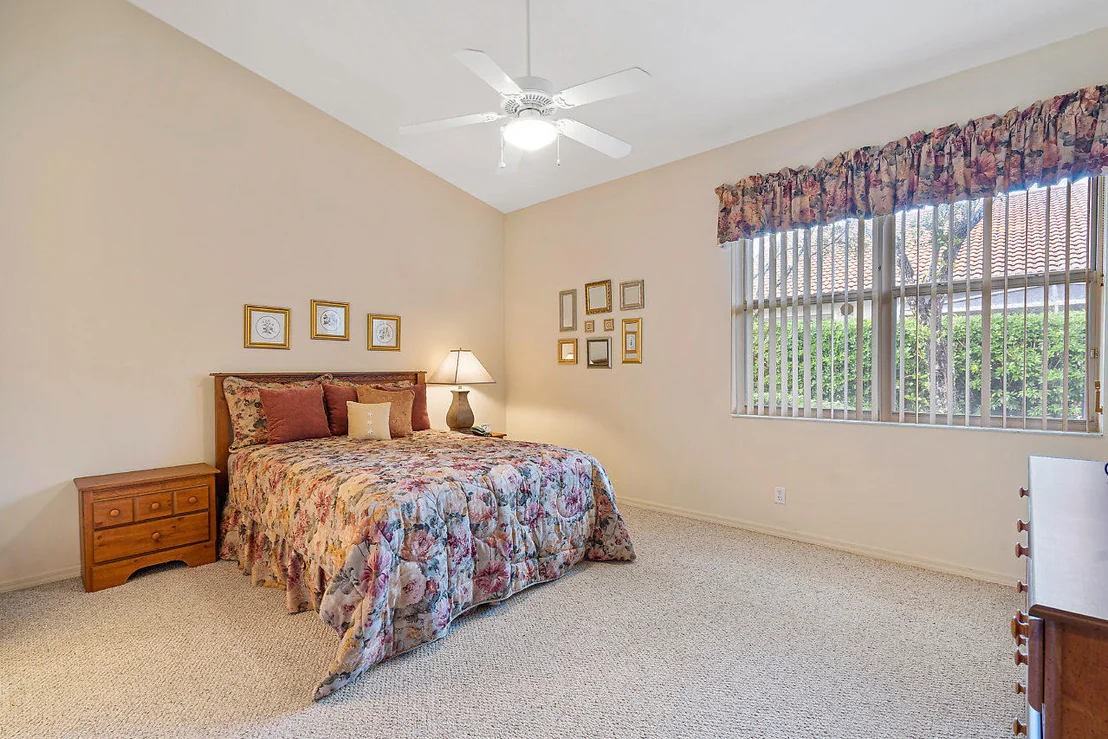 Photo of 6253 Heliconia Road