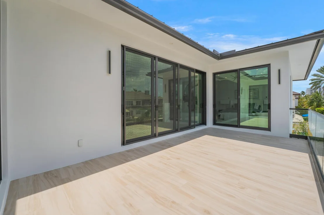 Photo of 948 Banyan Drive