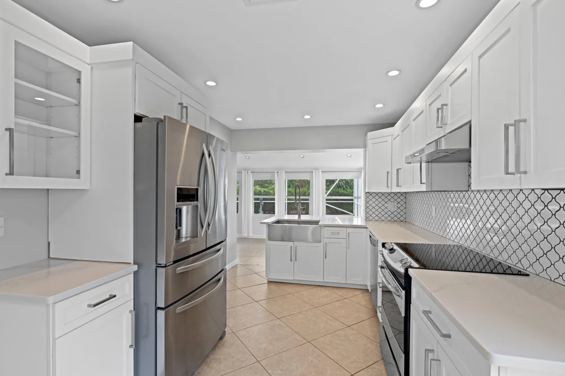 Photo of 925 Foxpointe Circle