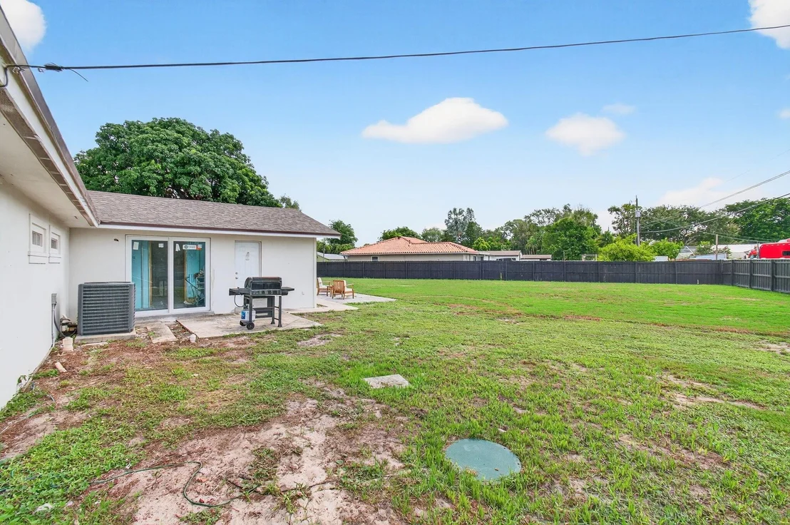 Photo of 5238 Palm Ridge Boulevard