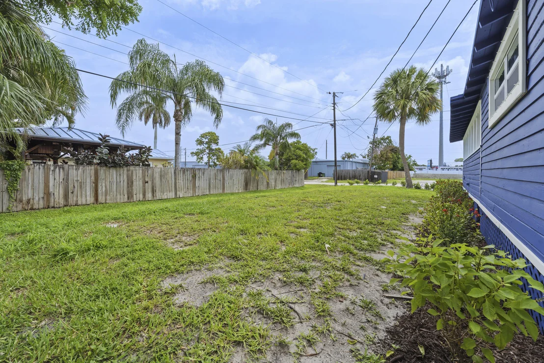 Photo of 1566 NW 9th Avenue