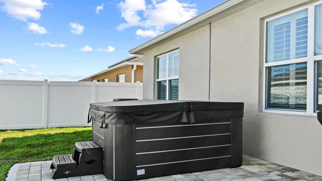 Photo of 1402 Winter Gray Circle