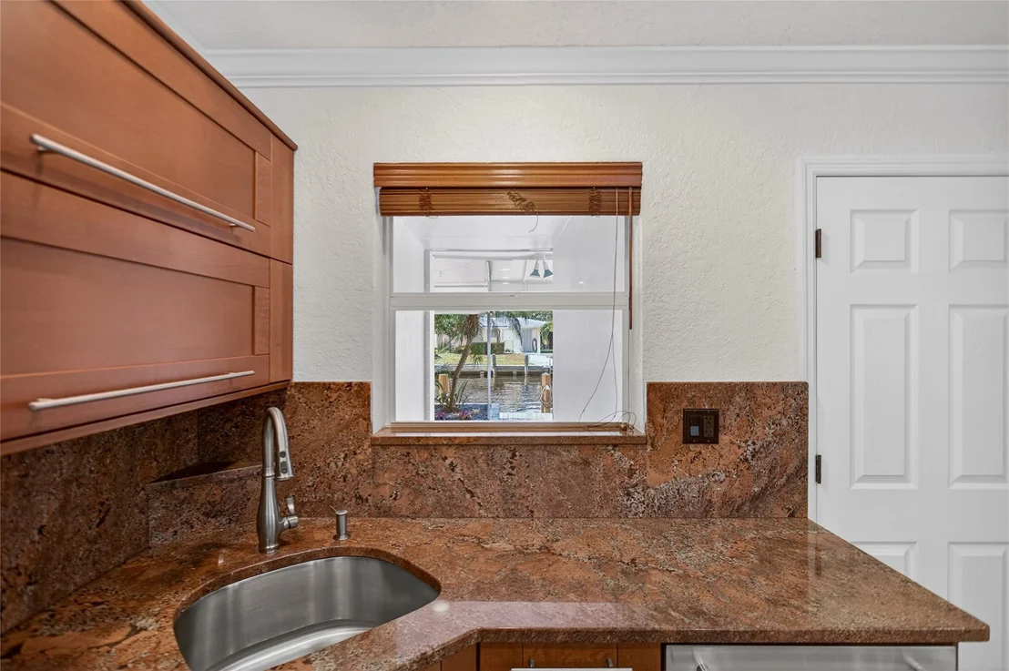 Photo of 601 SE 5th Terrace