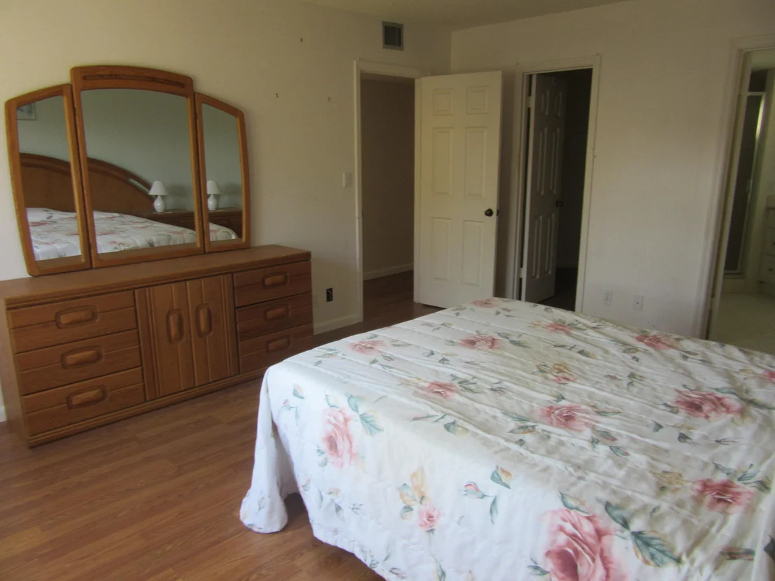 Photo of 252 Seabreeze Circle