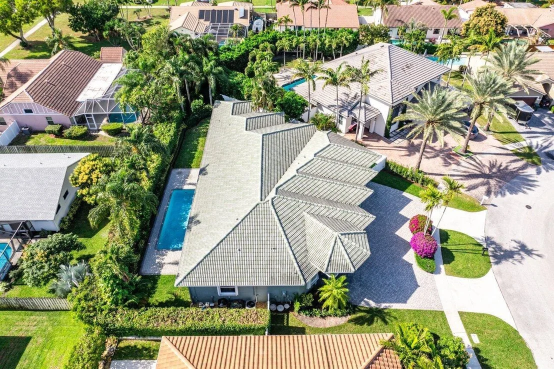 Photo of 400 Rosewood Circle