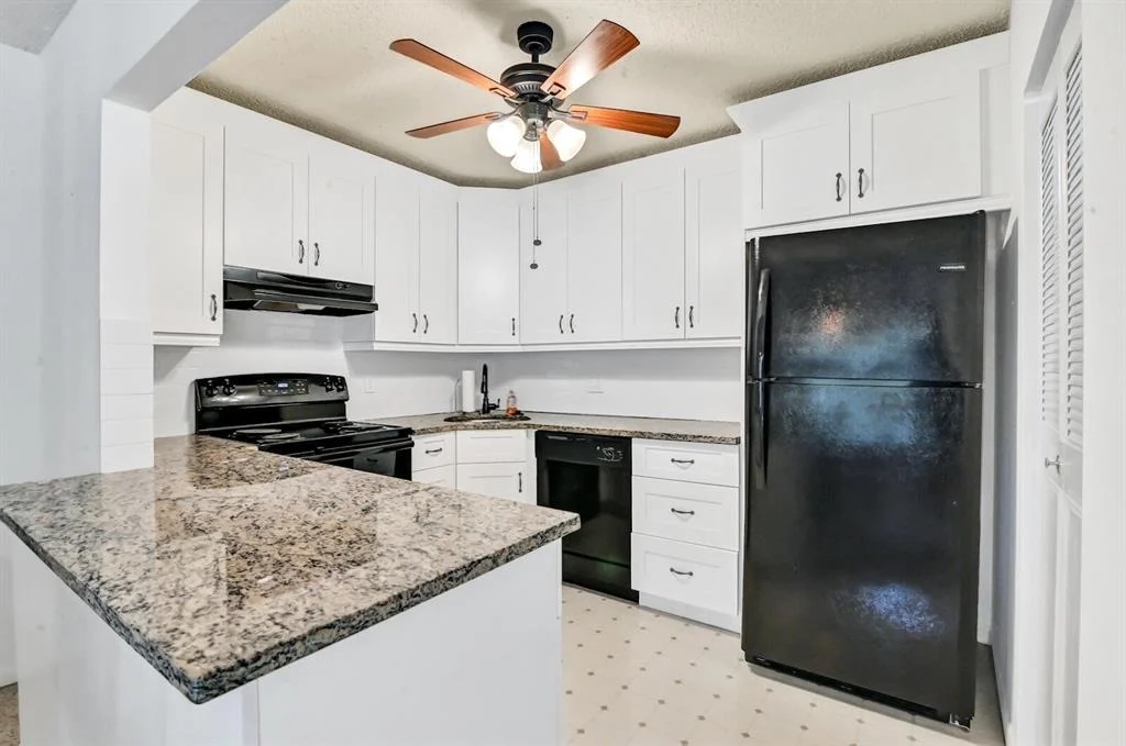 Photo of Unit B2 at 301 Knotty Pine Circle