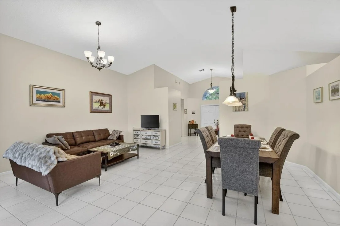 Photo of 2453 Stonegate Drive