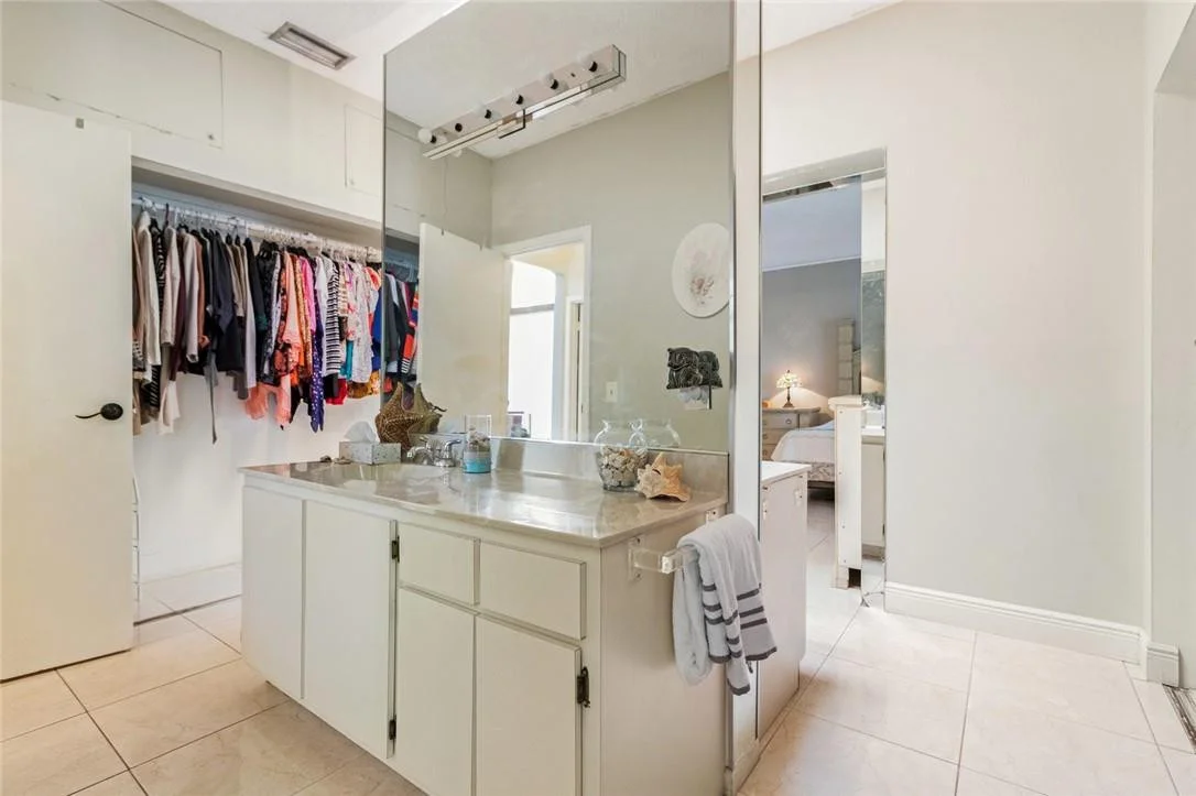 Photo of 8067 Buttonwood Creek