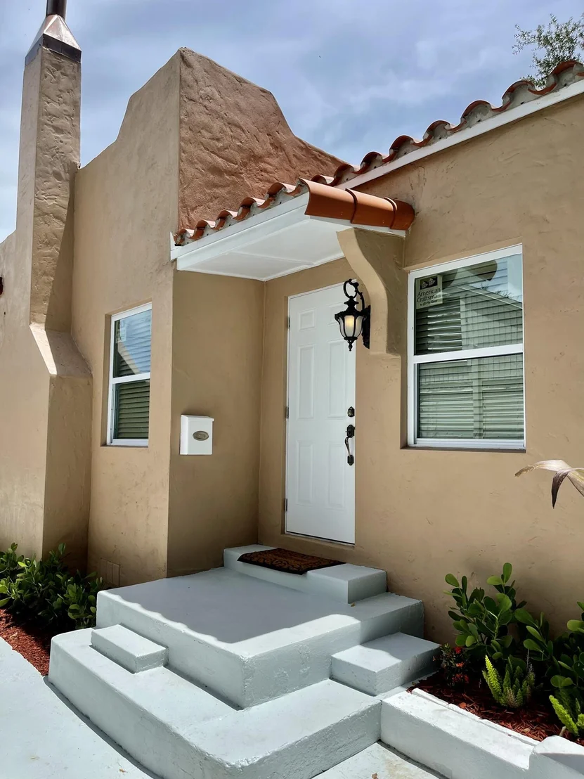 Photo of 1017 Avon Road