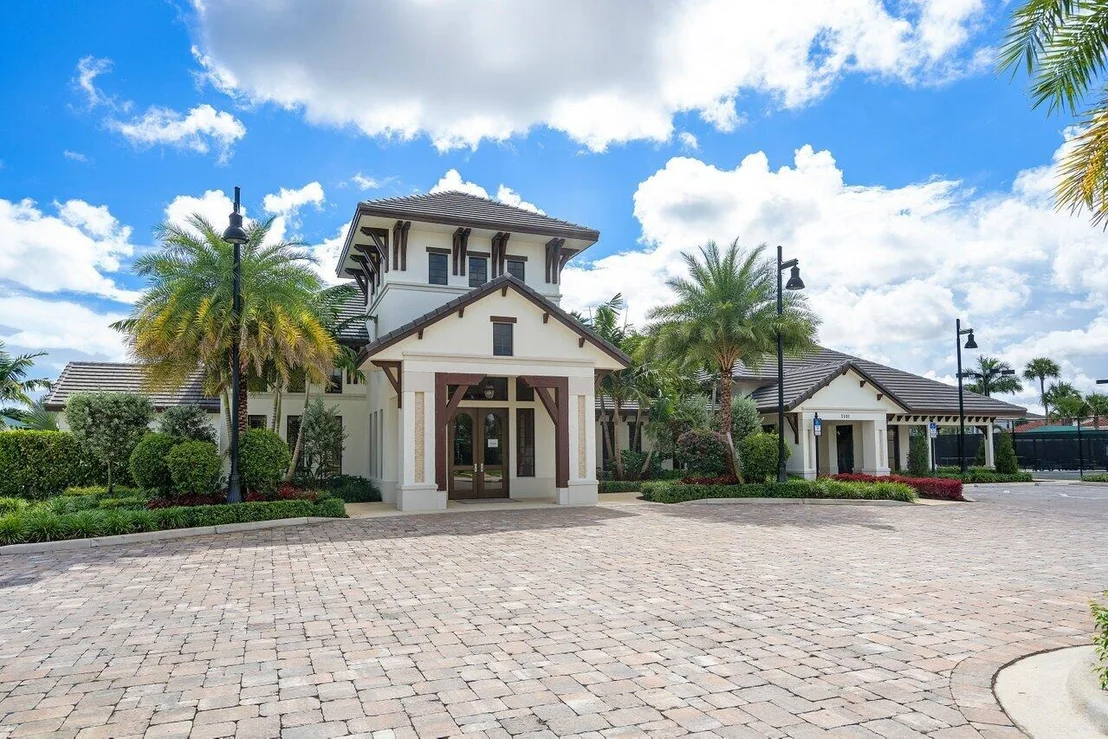 Photo of 2702 NW 71st Boulevard