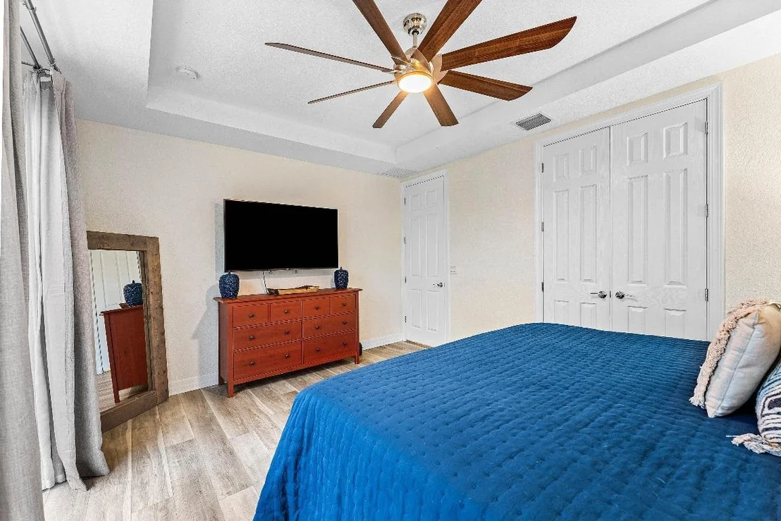 Photo of 1056 Community Drive