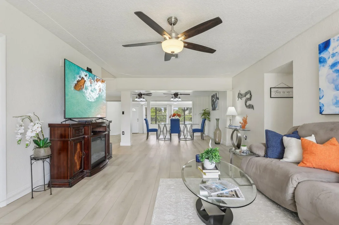 Photo of 220 Greenbrier Drive
