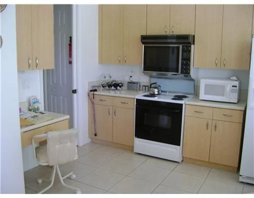 Photo of 6834 Treves