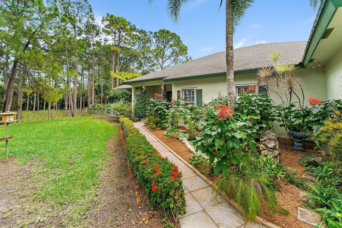 Photo of 15784 Alexander Run
