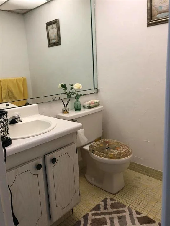 Photo of Unit C at 114 Monaco C