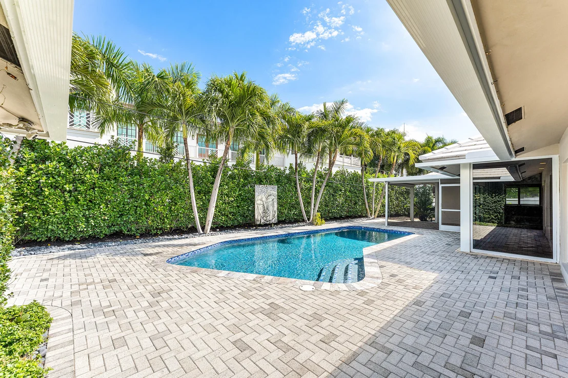 Photo of 947 Seasage Drive