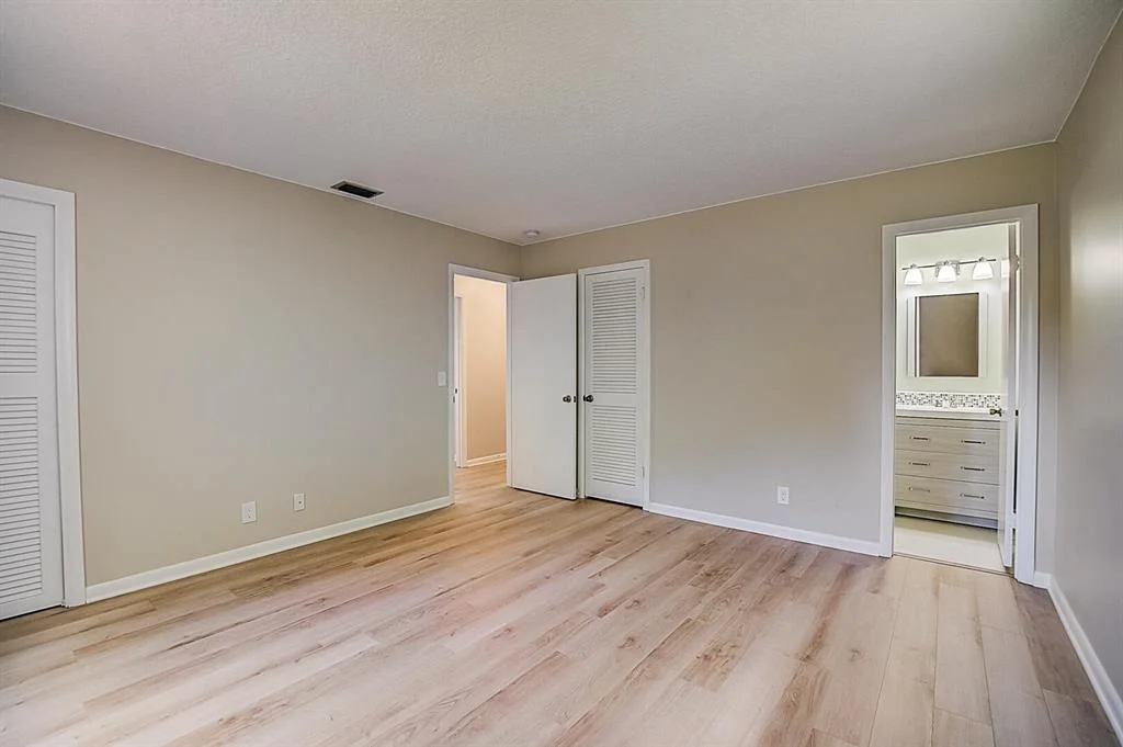 Photo of 6817 Eastview Drive