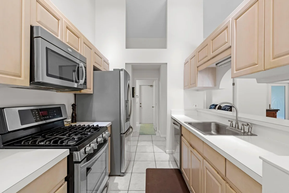 Photo of 17392 Mellen Lane