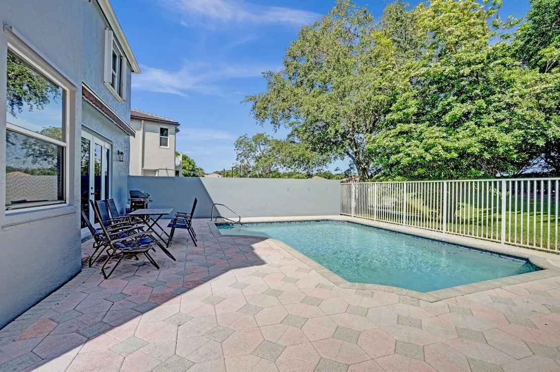 Photo of 7522 Oak Grove Circle