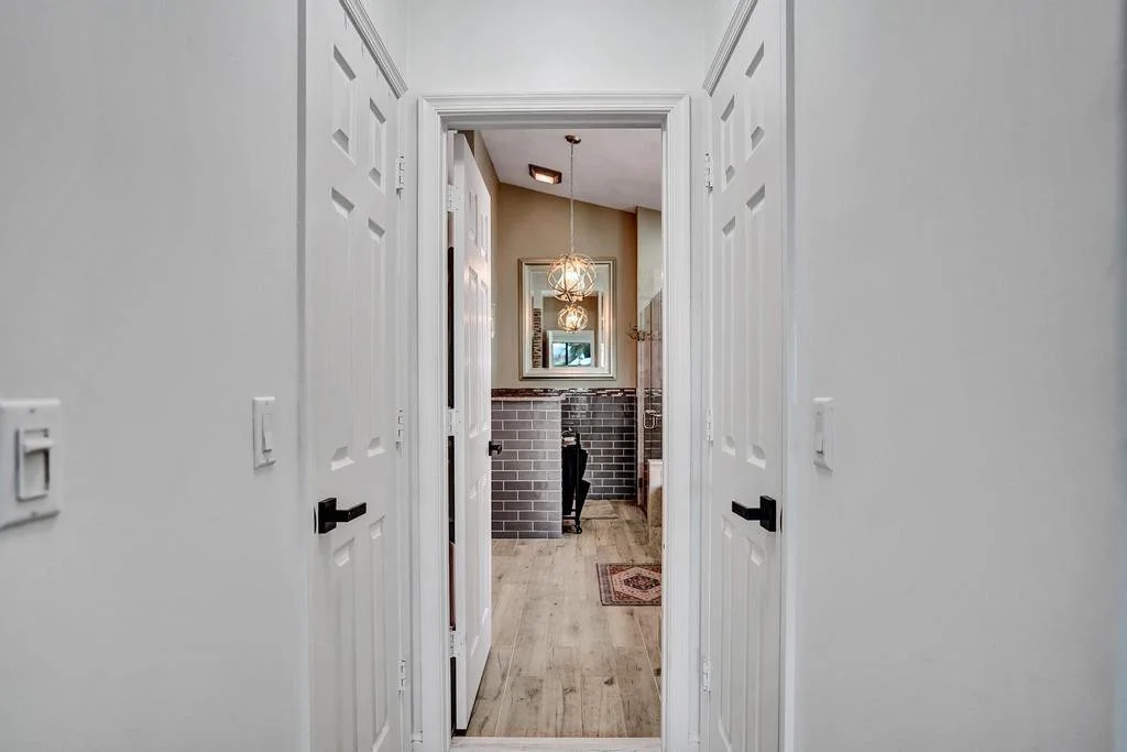 Photo of 1660 W Classical Boulevard