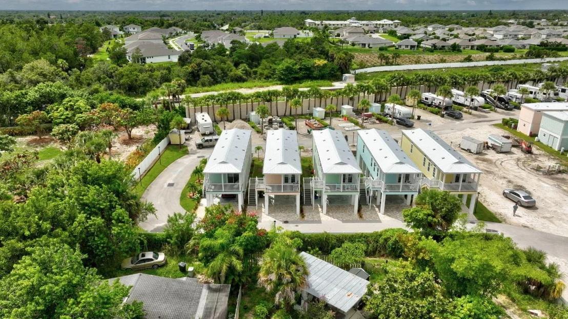 Photo of 301 NE Coastal Drive