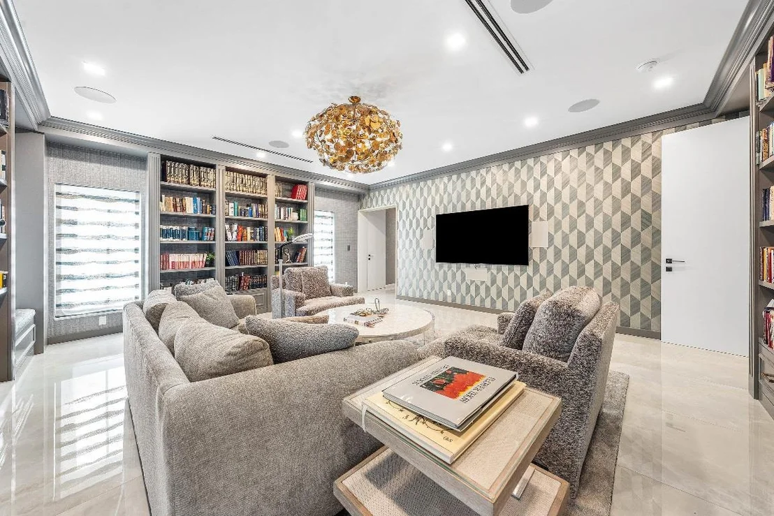 Photo of 6641 Giralda Circle