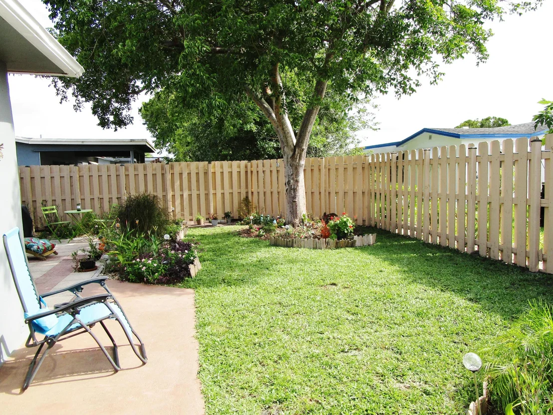 Photo of 1005 NW 68th Terrace