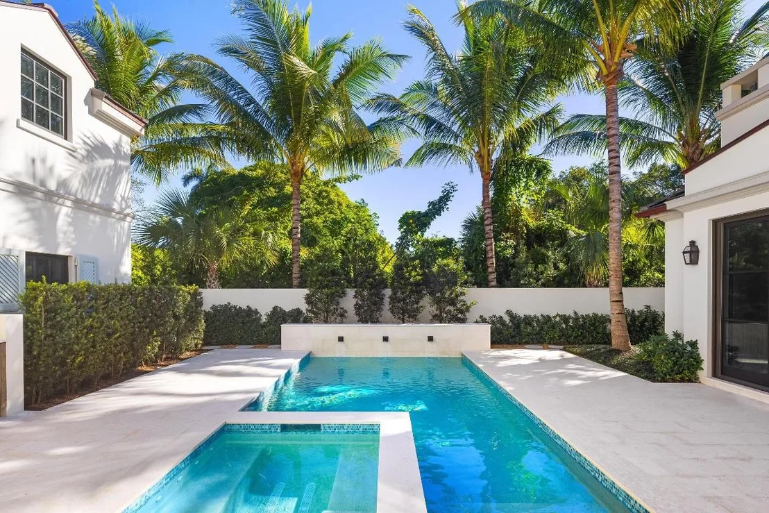 Photo of 433 Antigua Lane