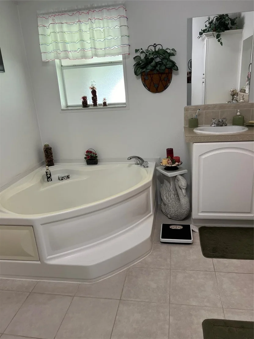 Photo of 4401 SW 10th Way
