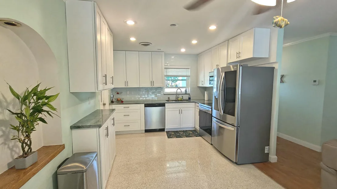 Photo of 282 SE Edgewood Drive