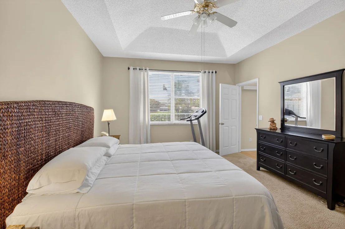Photo of 10833 Madison Drive
