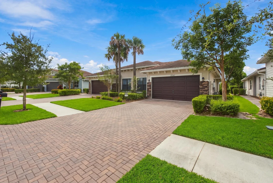 Photo of 19562 Weathervane Way