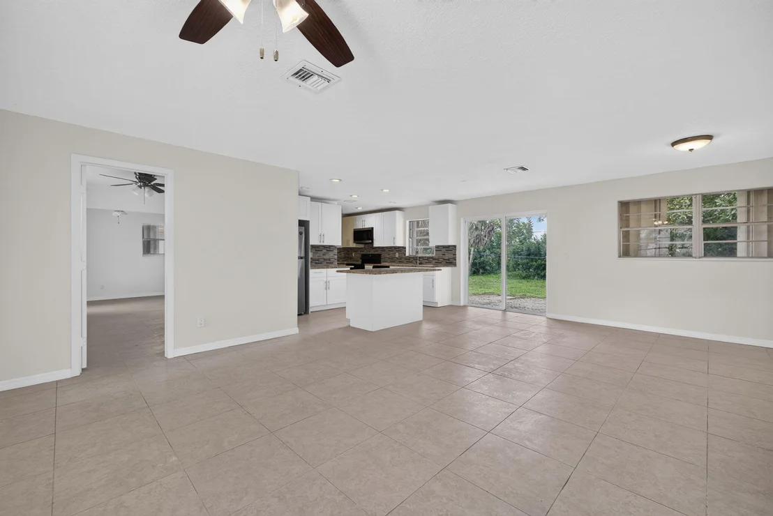 Photo of 913 SE 10th Street
