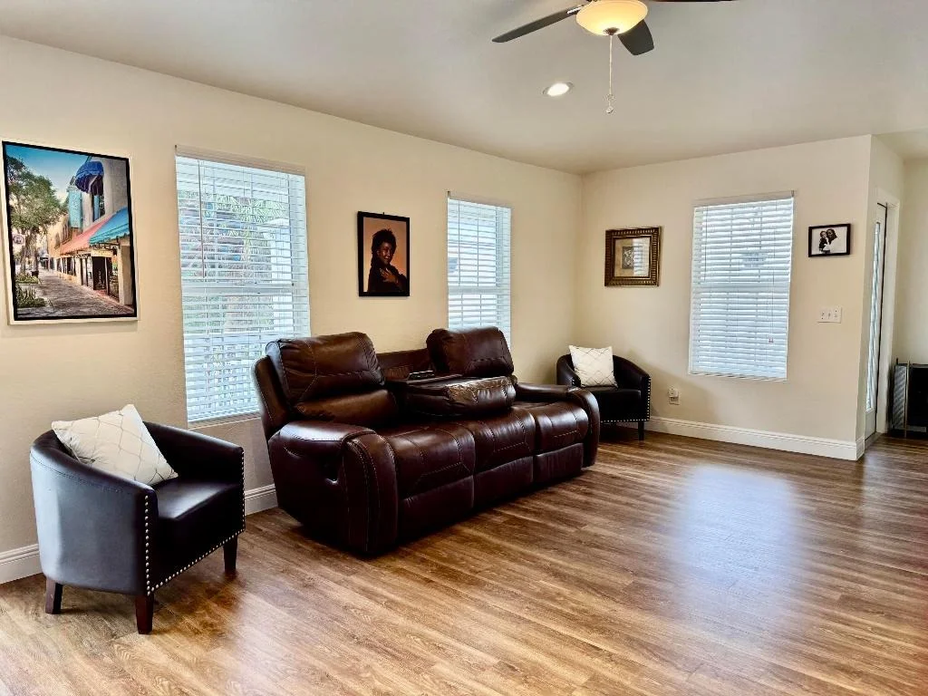 Photo of 2532 NW 33rd Avenue