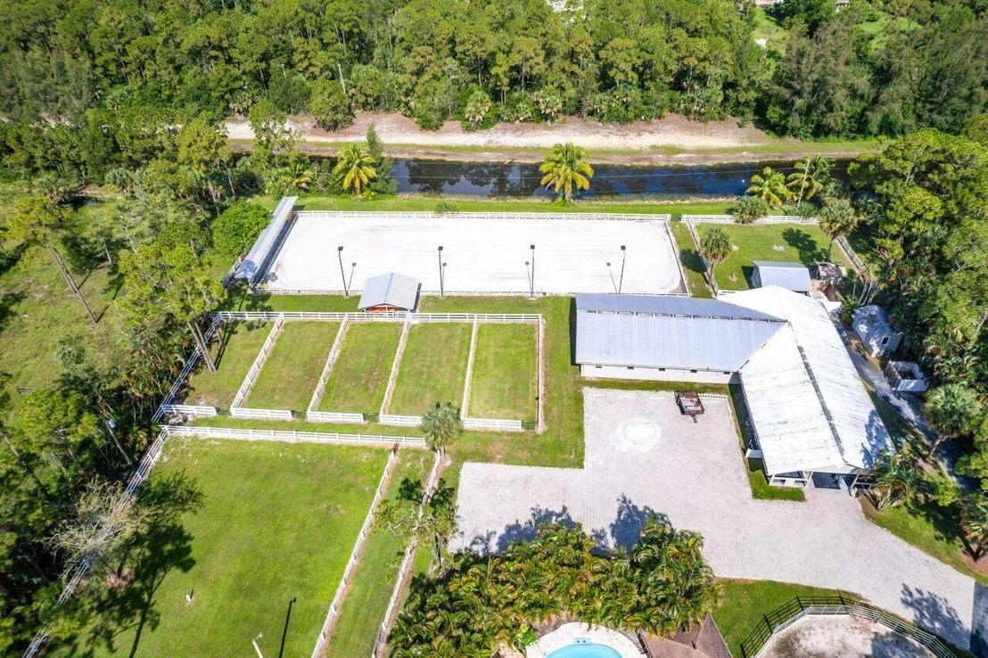 Photo of 2315 Deer Run Boulevard