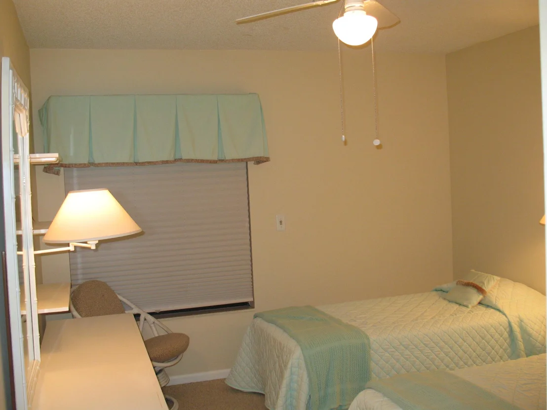 Photo of Unit B at 4 Ridgepointe Drive