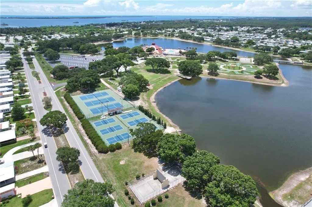 Photo of 809 Lychee Drive