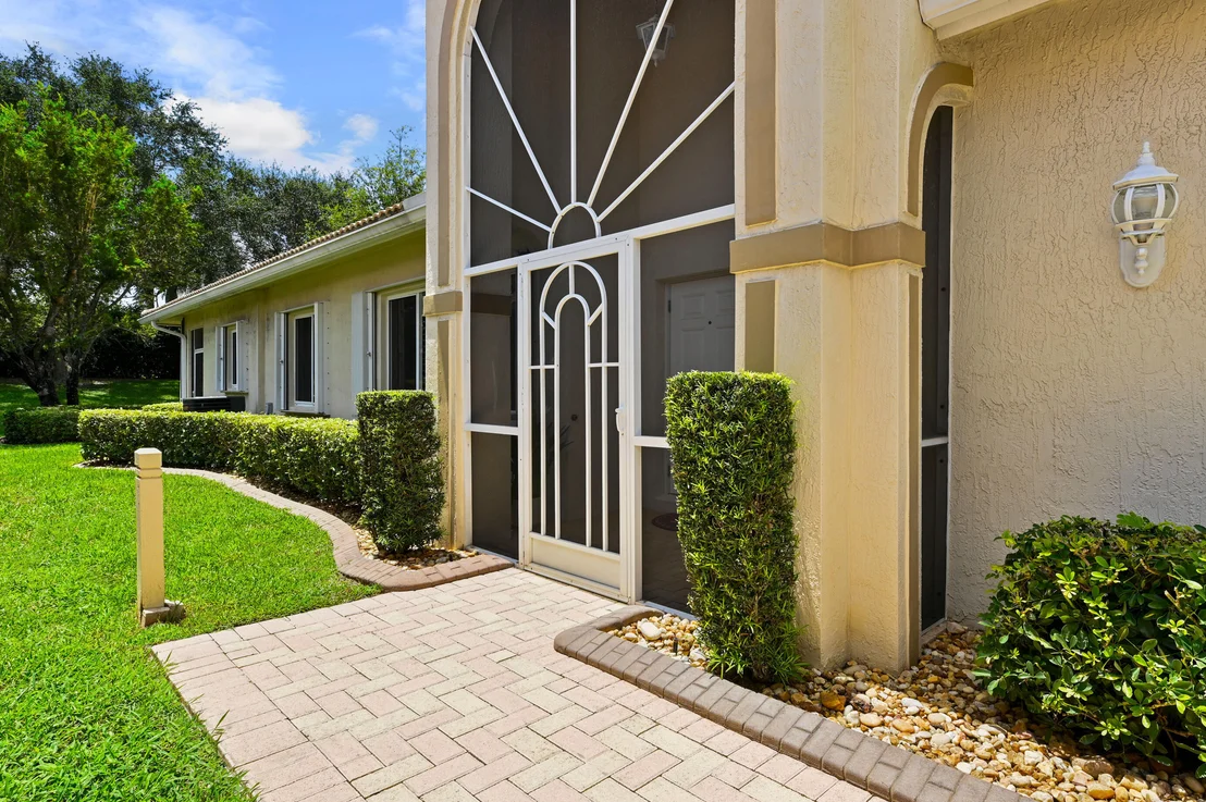 Photo of 9142 BAY POINT Circle