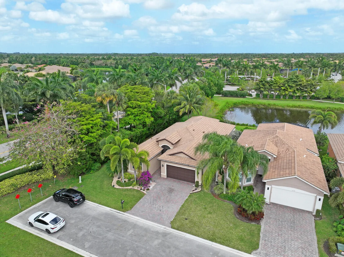 Photo of 12288 Cascade Valley Lane
