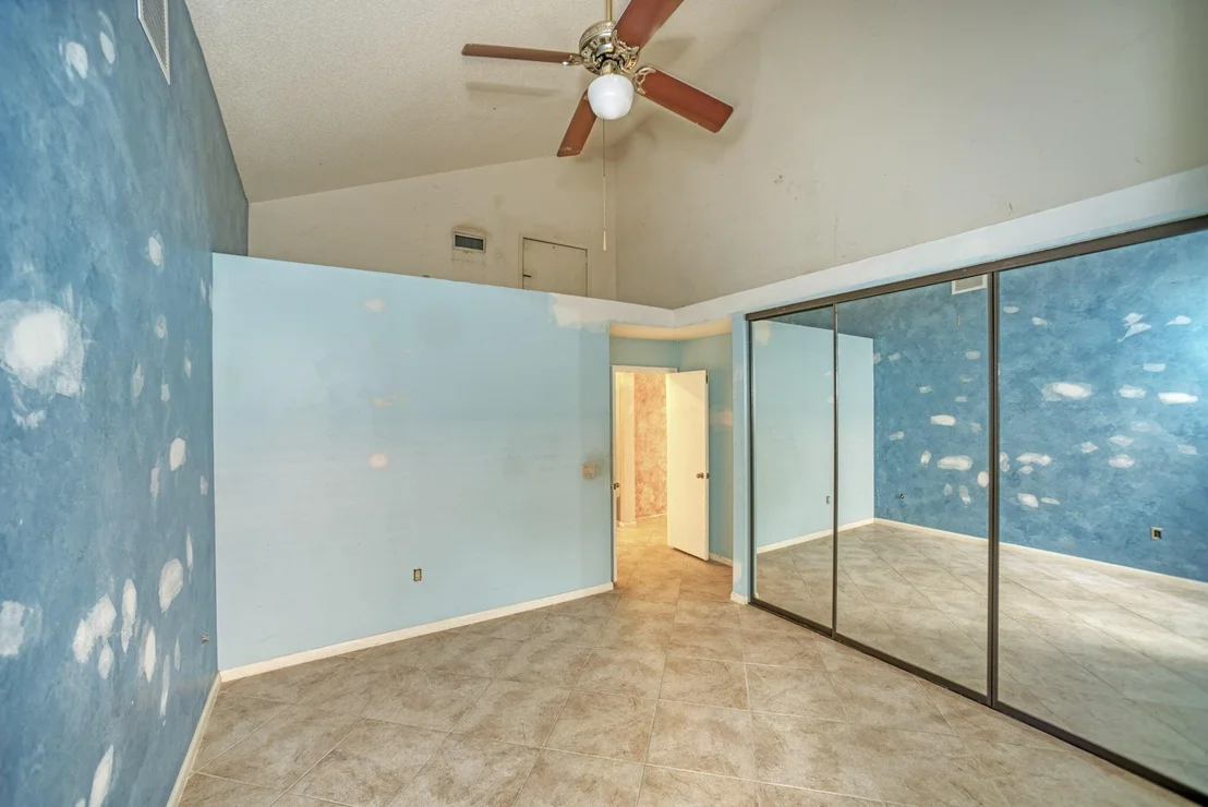Photo of 2575 Iroquois Circle