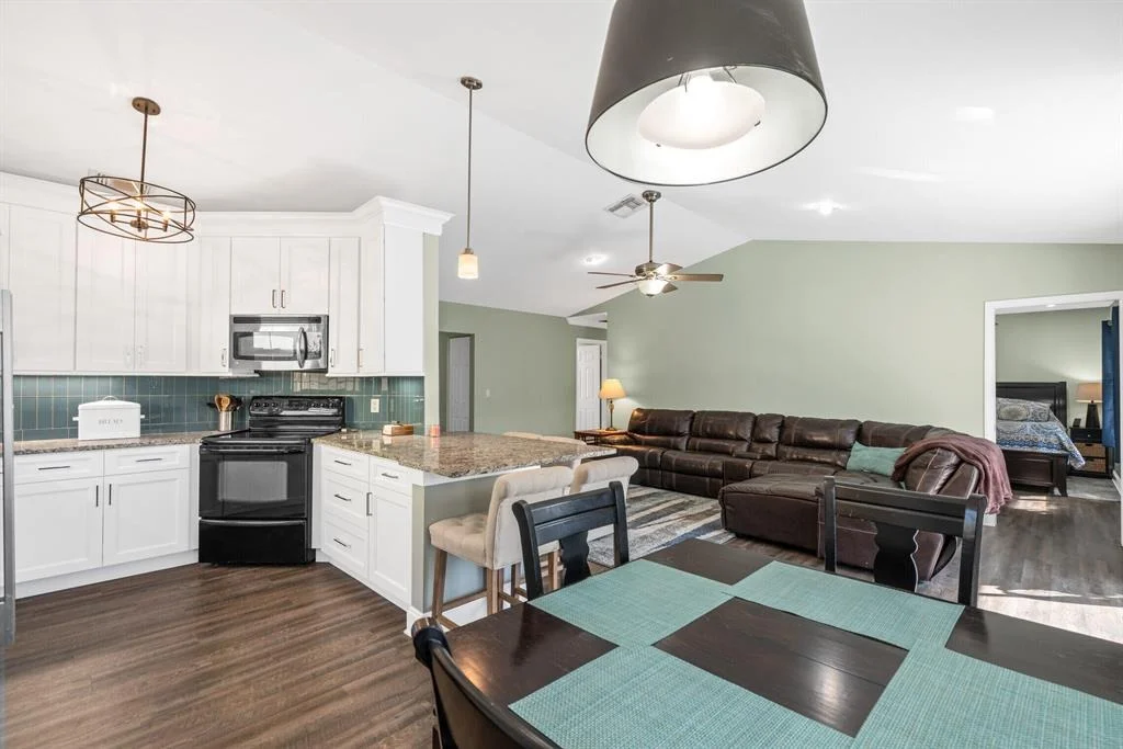 Photo of 104 Greenbriar Drive