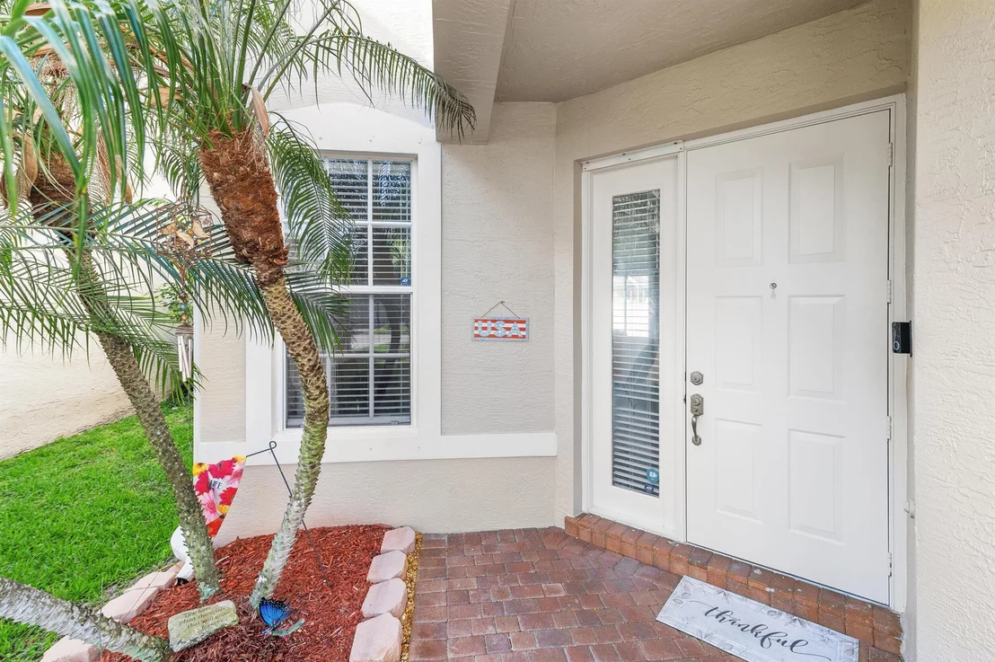 Photo of 5082 Starblaze Drive