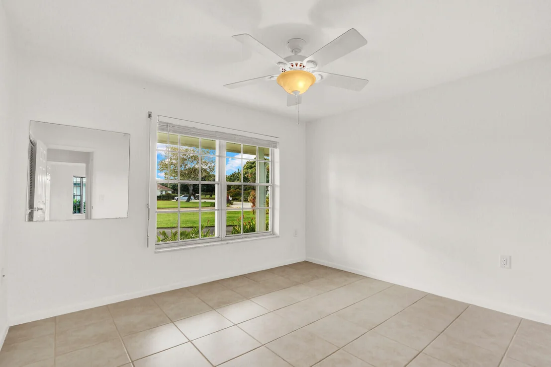 Photo of 3 SE Paddock Circle