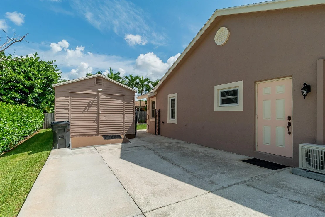 Photo of 104 W Rubber Tree Drive