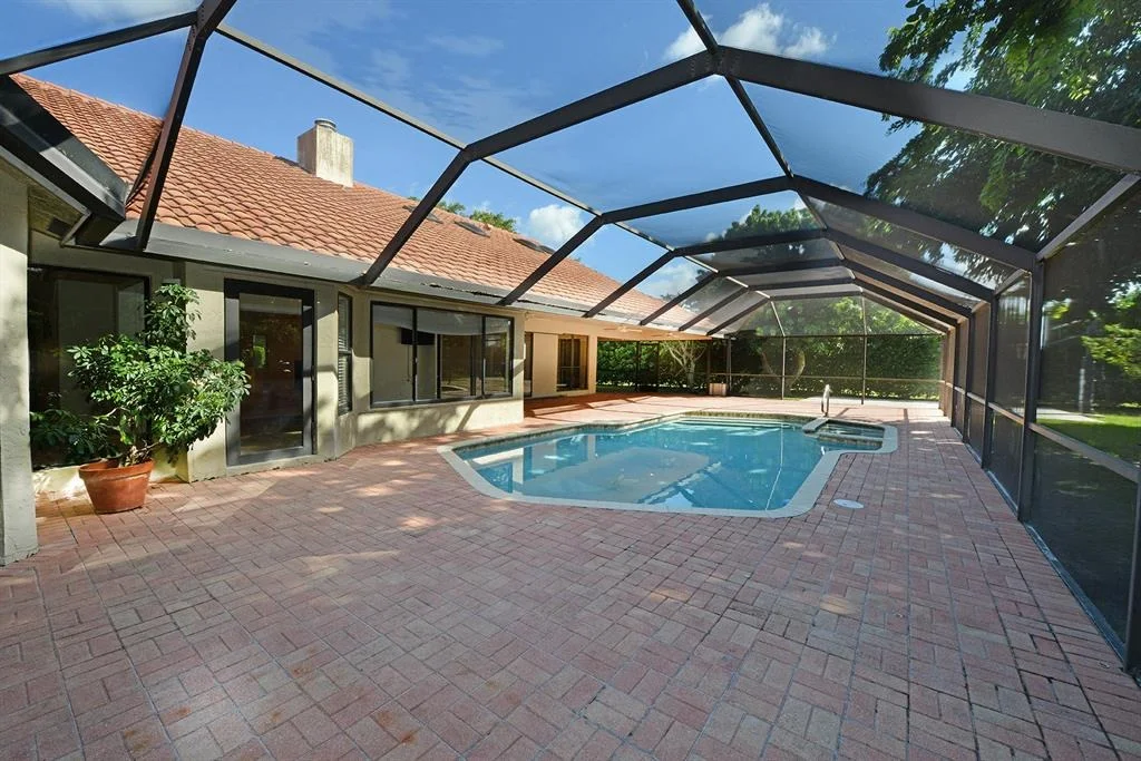 Photo of 4085 Georges Way
