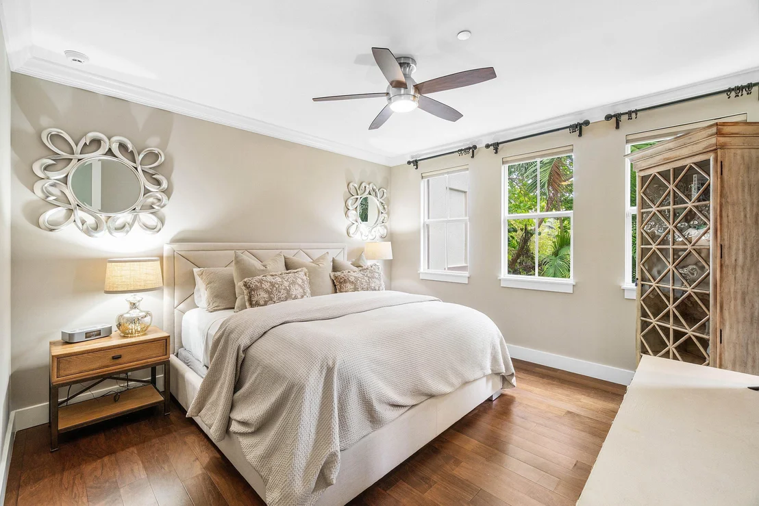 Photo of 1108 Coconut Row