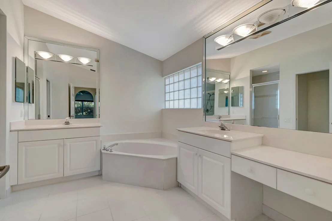 Photo of 6661 Sherbrook Drive